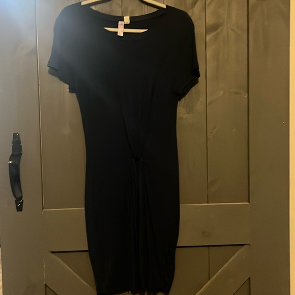 Alya navy blue dress from Francesca’s size small - Picture 1 of 5